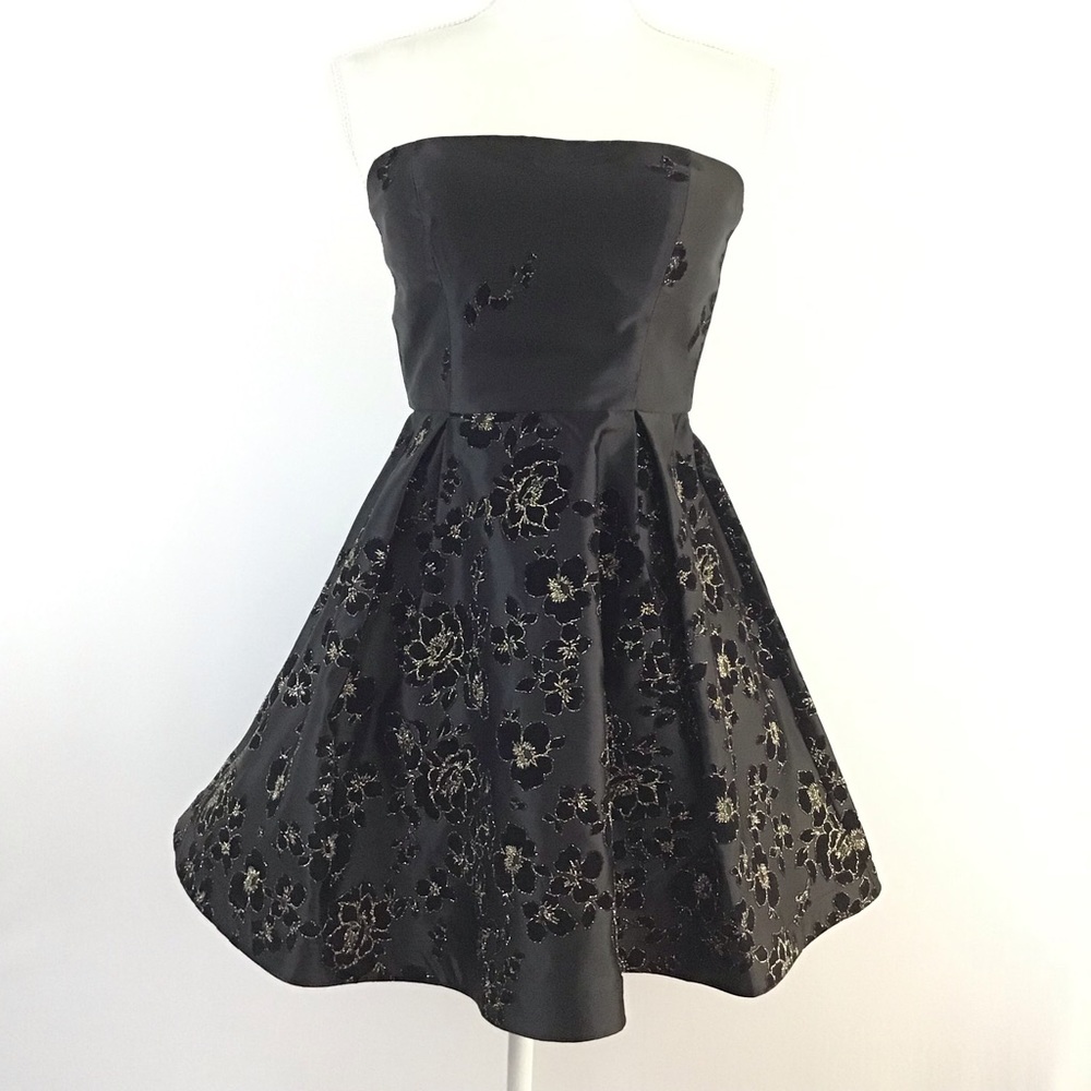 JUMP APPAREL STRAPLESS MINI DRESS